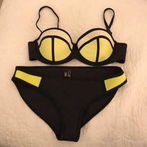 Triangl Bathing Suit. Poppy - Cola Pop